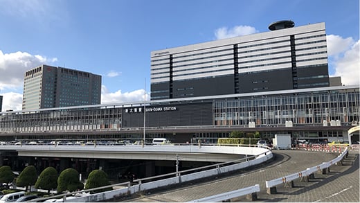 新大阪駅前の写真